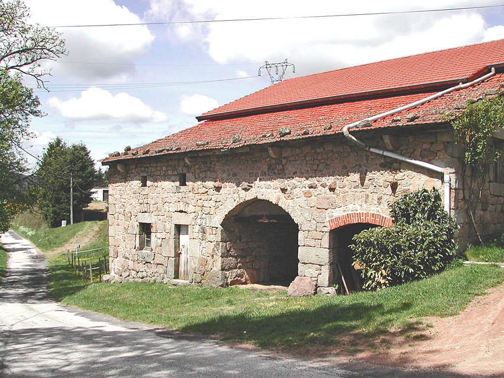 MAISON EN PIERRE